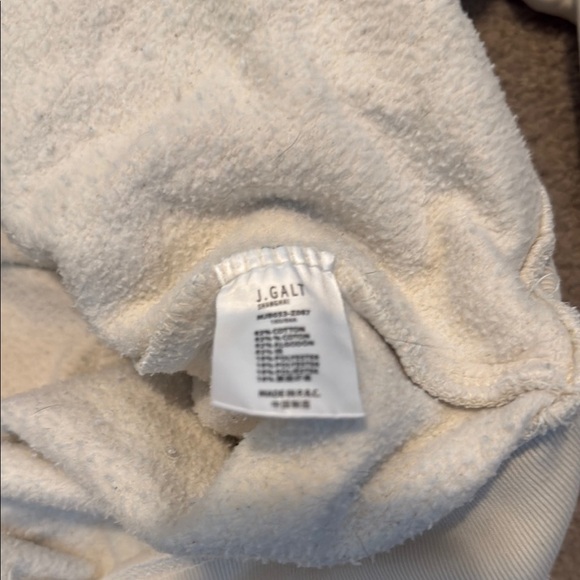 Brandy Melville John Galt for Pac Sun Cream and Blue New York Sweatshirt - Picture 4 of 7